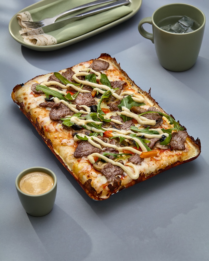 Fillet pizza (پیتزا فیله گوساله)