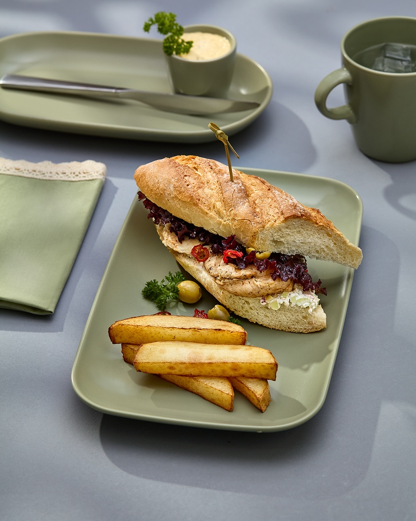 Chicken sandwich (ساندویچ مرغ)